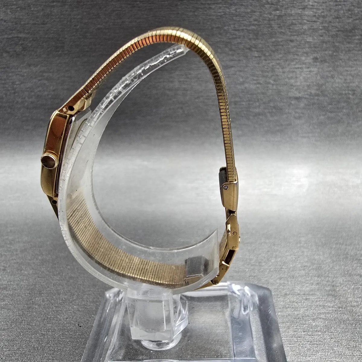 Seiko Watch Women 13mm Gold Dial Gold Tone Rectangle 2E20-5139 New Battery JP236
