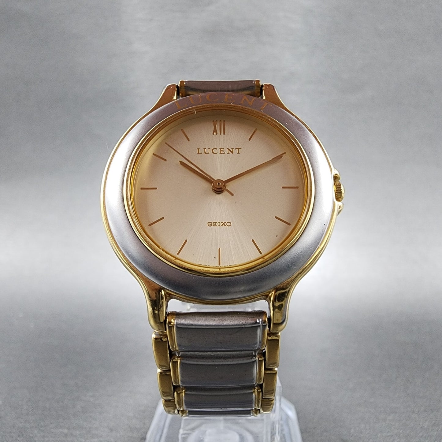 Seiko Lucent Watch Women 31mm Champagne Dial Two Tone Round 7N016160 New Batt5