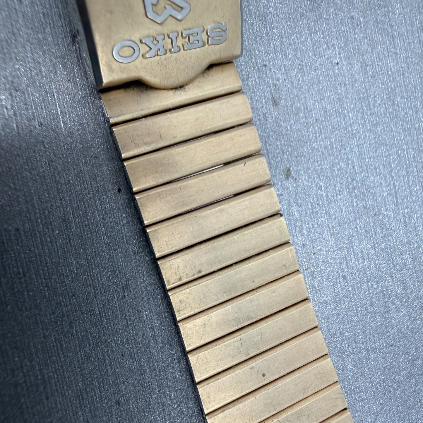 Seiko SQ Bracelet 18mm Stainless Steel Gold Tone Tri Folding Clasp Vintage Japan3