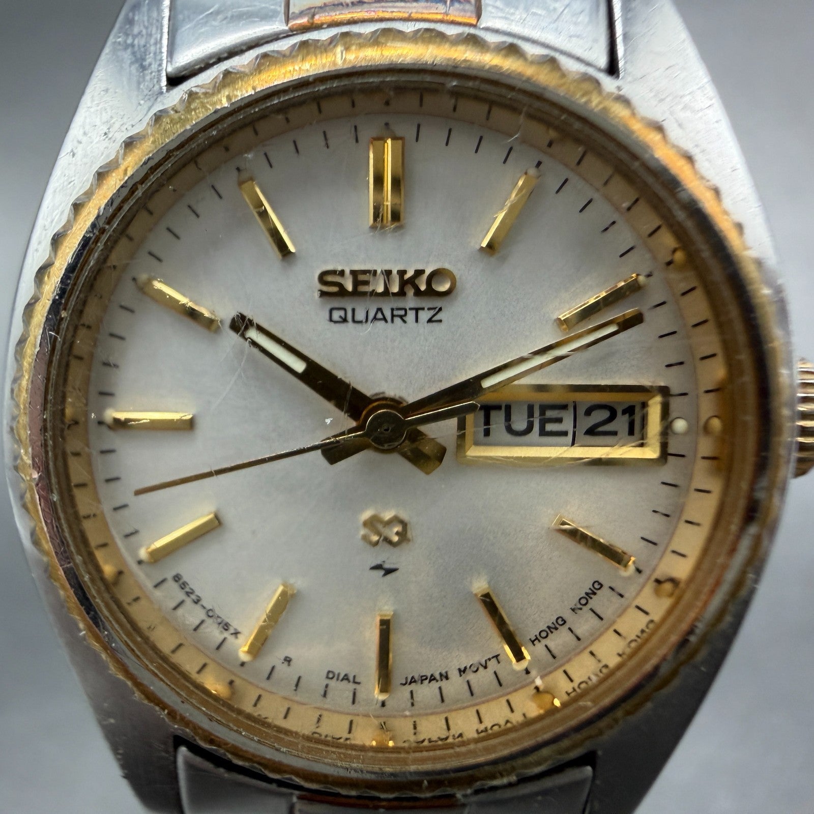 Seiko SQ Watch Women 25mm Silver Dial Two Tone Daydate Round 8523-0059 New Batte1