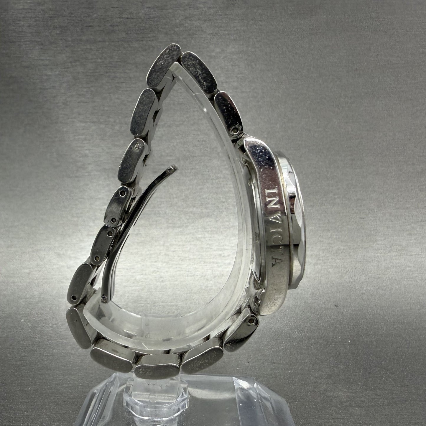 Invicta Dive Watch Women 31mm Diamond Dial & Bezel Steel Round New Battery 28247