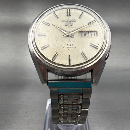 Seiko 5 Watch Men 37mm Silver Dial Silver Tone Daydate Round 5139-8000 Runs5