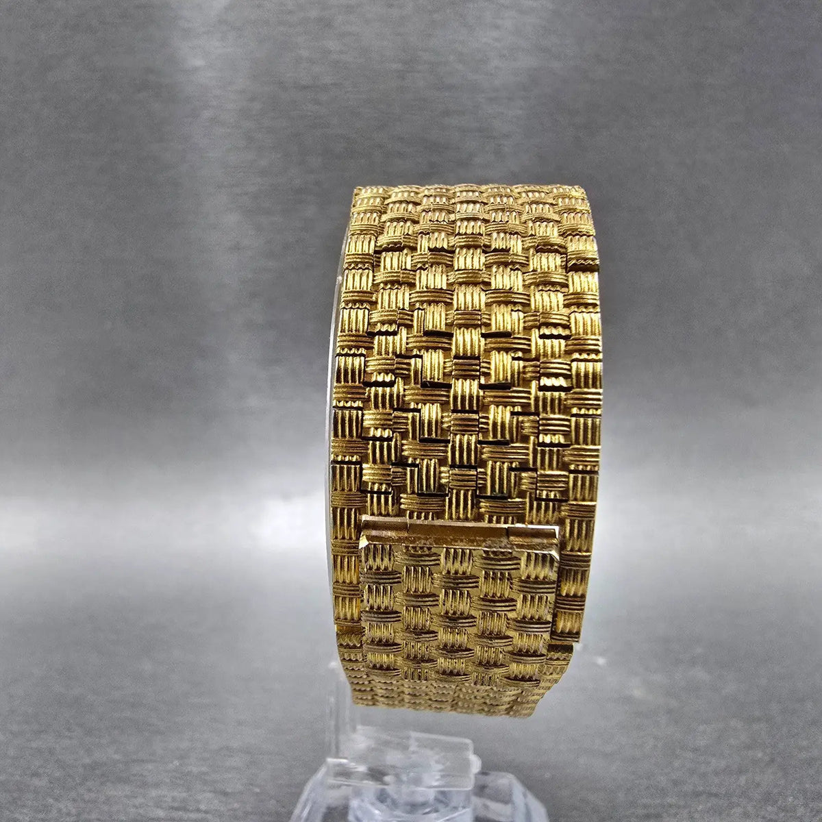 Wittnauer Tank Watch Men 25mm Gold Dial Gold Tone Rectangle Mesh Band New Batt 67