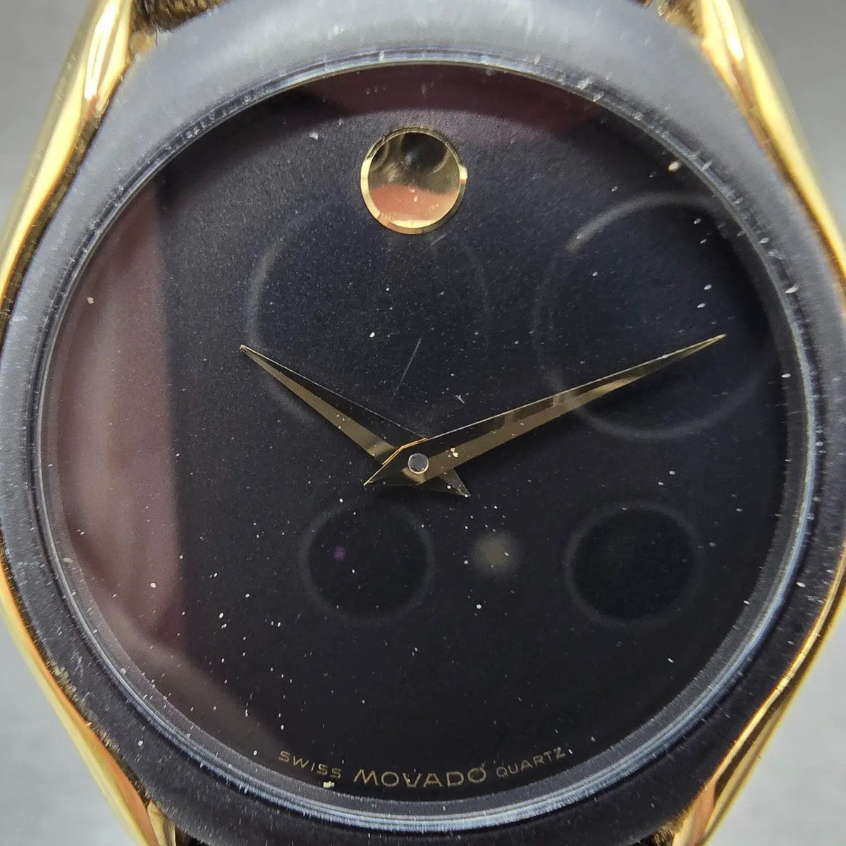 Movado Museum Watch Men 33mm Black Dial Gold Tone Round 88-64-860N New Battery1