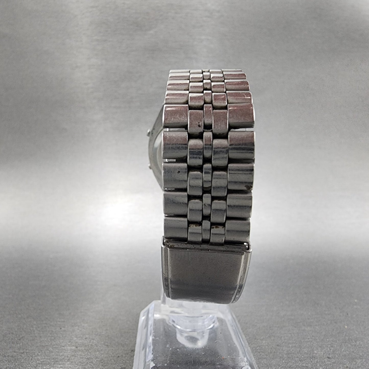 Seiko Digital Watch Men 33mm LCD Stainless Steel Alarm Chrono A9045009 New Batt7
