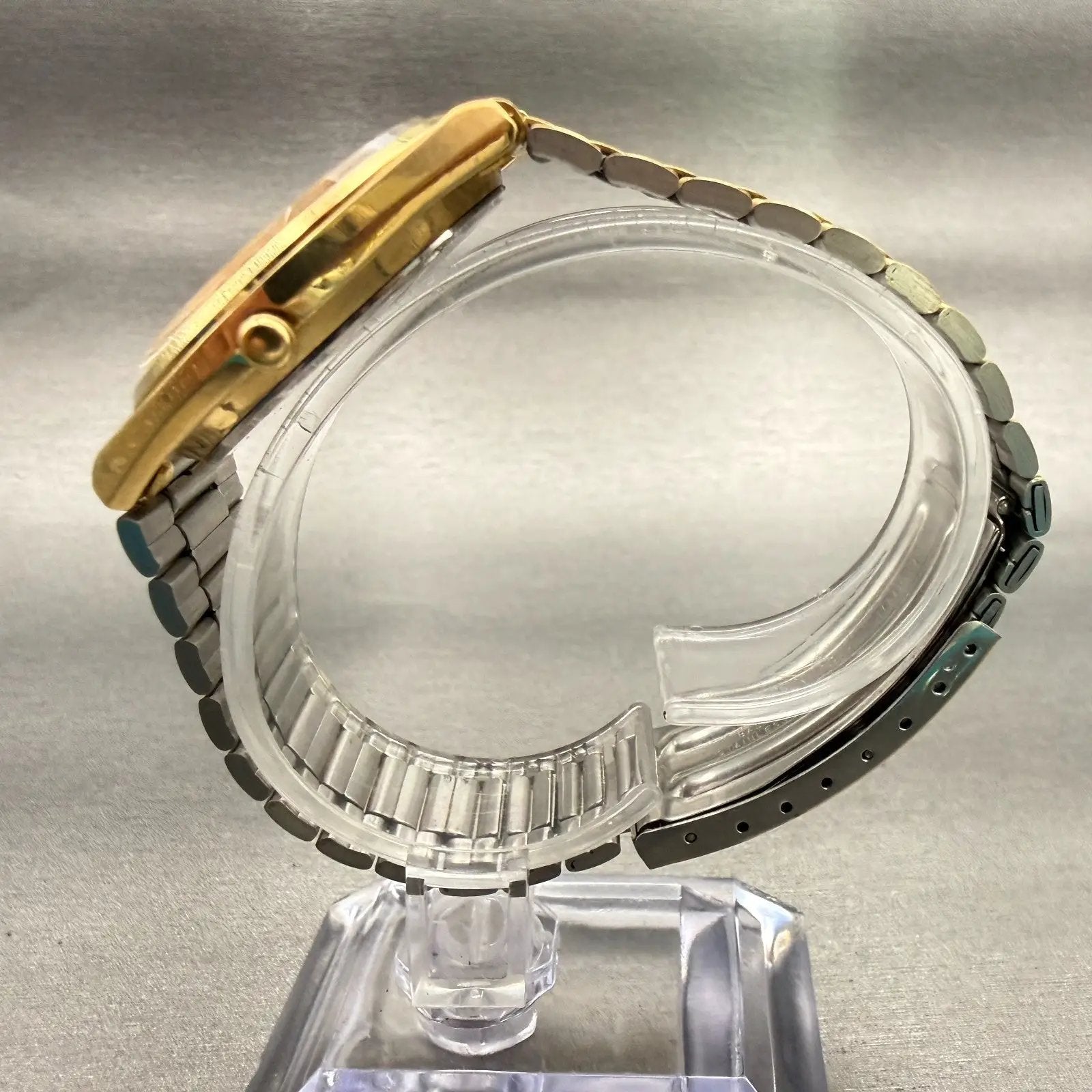Seiko SQ Watch Men 35mm Champagne Dial Gold Tone Daydate Round 8123-7239 New Bat6