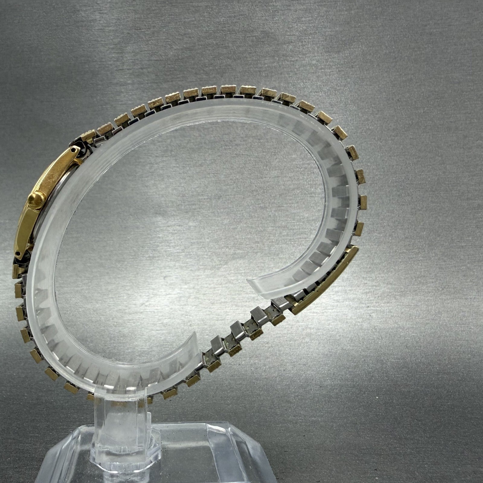 Seiko Watch Women 17mm Champagne Dial Gold Tone Oval 2c205539 New Battery6