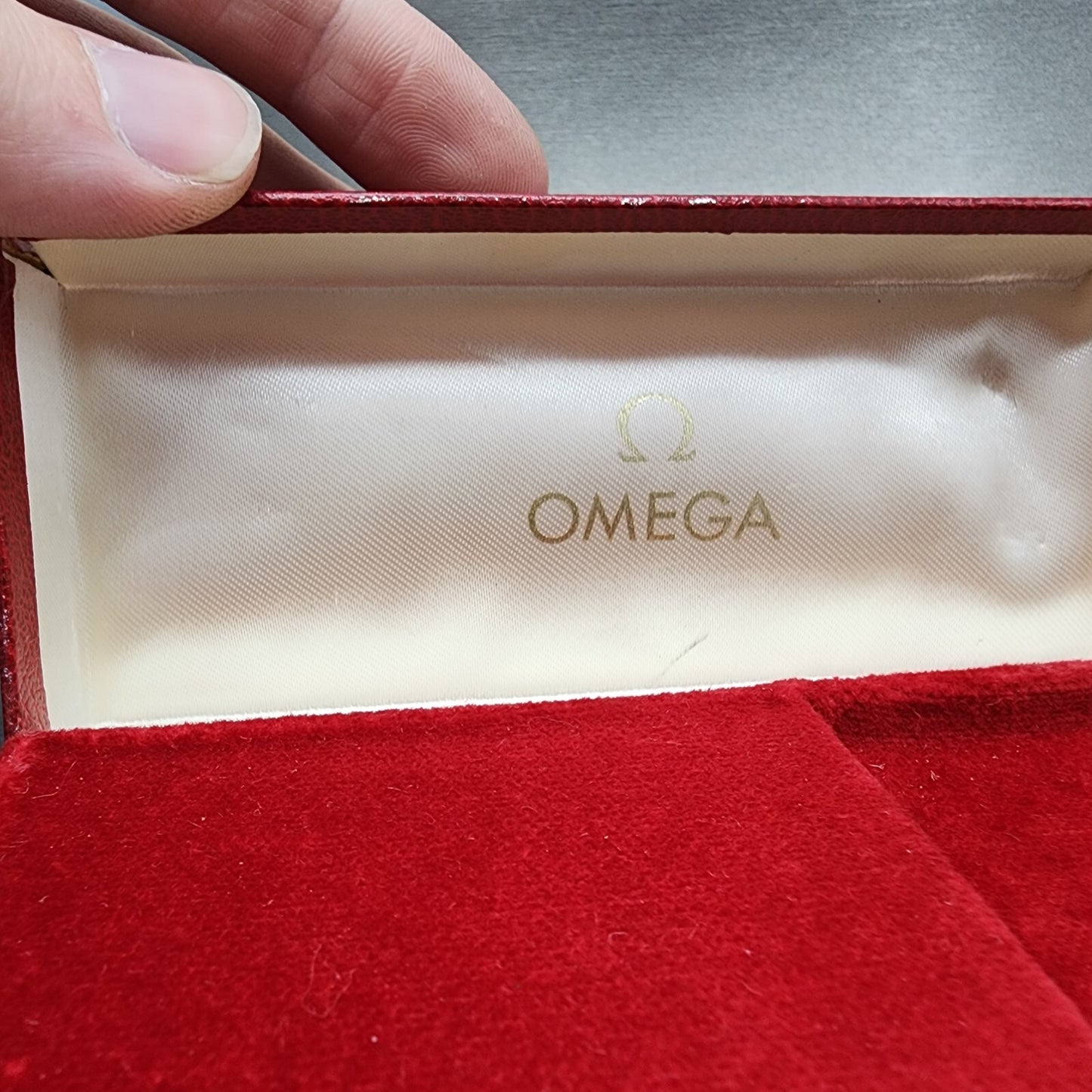 Omega Watch Box Red Leather Finish Coffin Swiss Made Vintage 1960s3