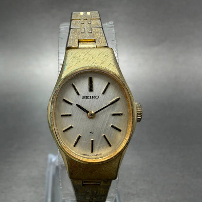 Seiko Watch Women 19mm Silver Dial Gold Tone Oval Manual 11-8590 Runs Vintage0