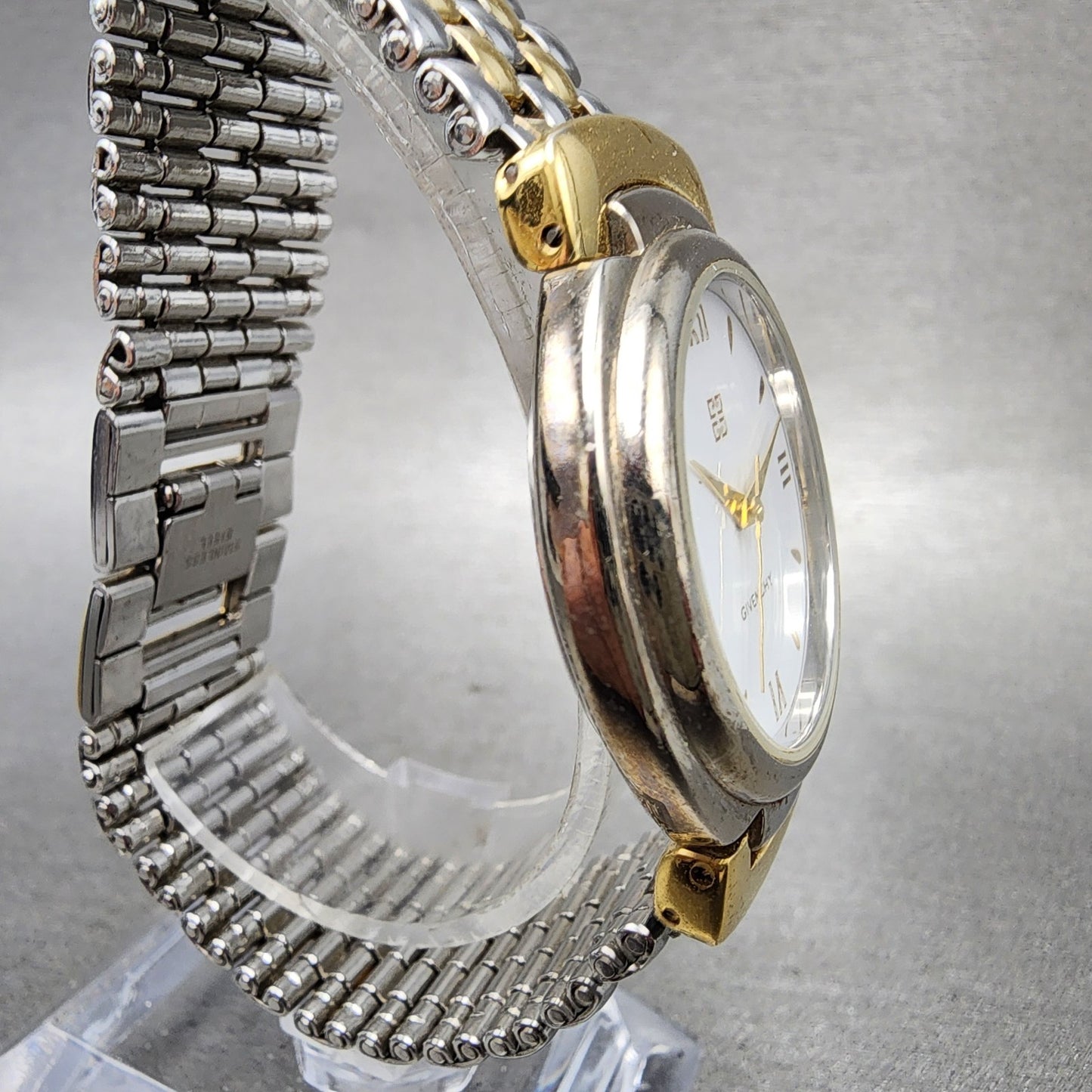 Givenchy Watch Women 33mm White Dial Two Tone Round New Battery3
