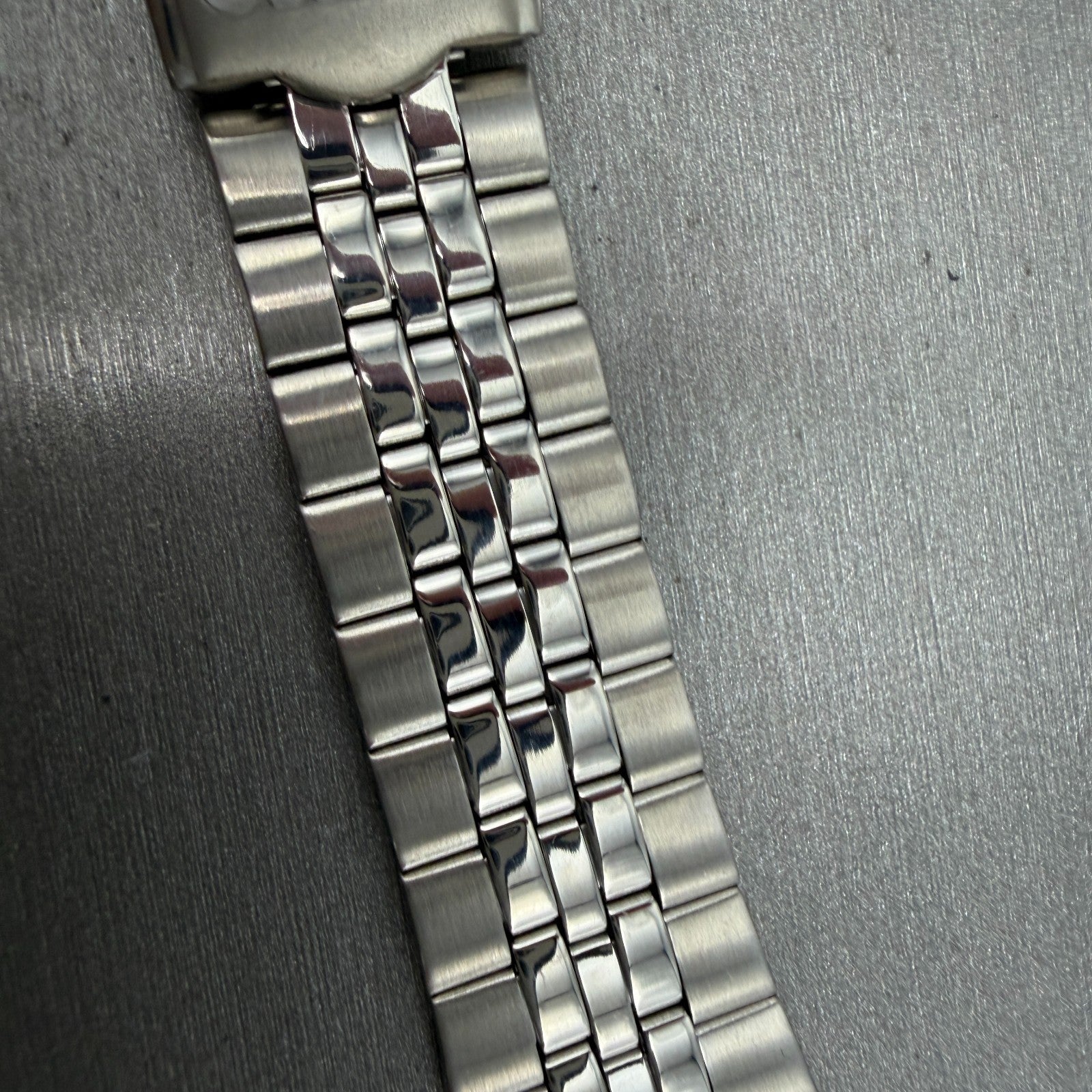 Seiko Bracelet 20mm Stainless Steel Silver Tone Tri Folding Clasp Vintage Japan2