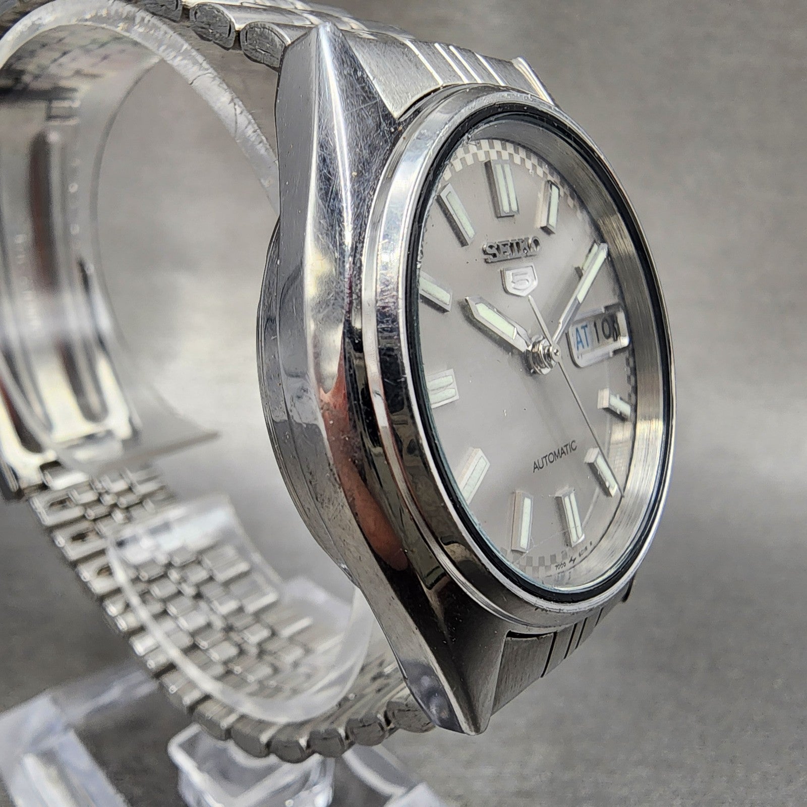 Seiko 5 Automatic Watch Men 35mm Silver Dial Silver Tone Daydate 70096000 PARTS4