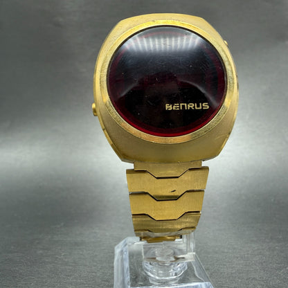 Benrus RED LED Watch Men 37mm Digital Gold Tone READ!!!! Round New Battery VTG6