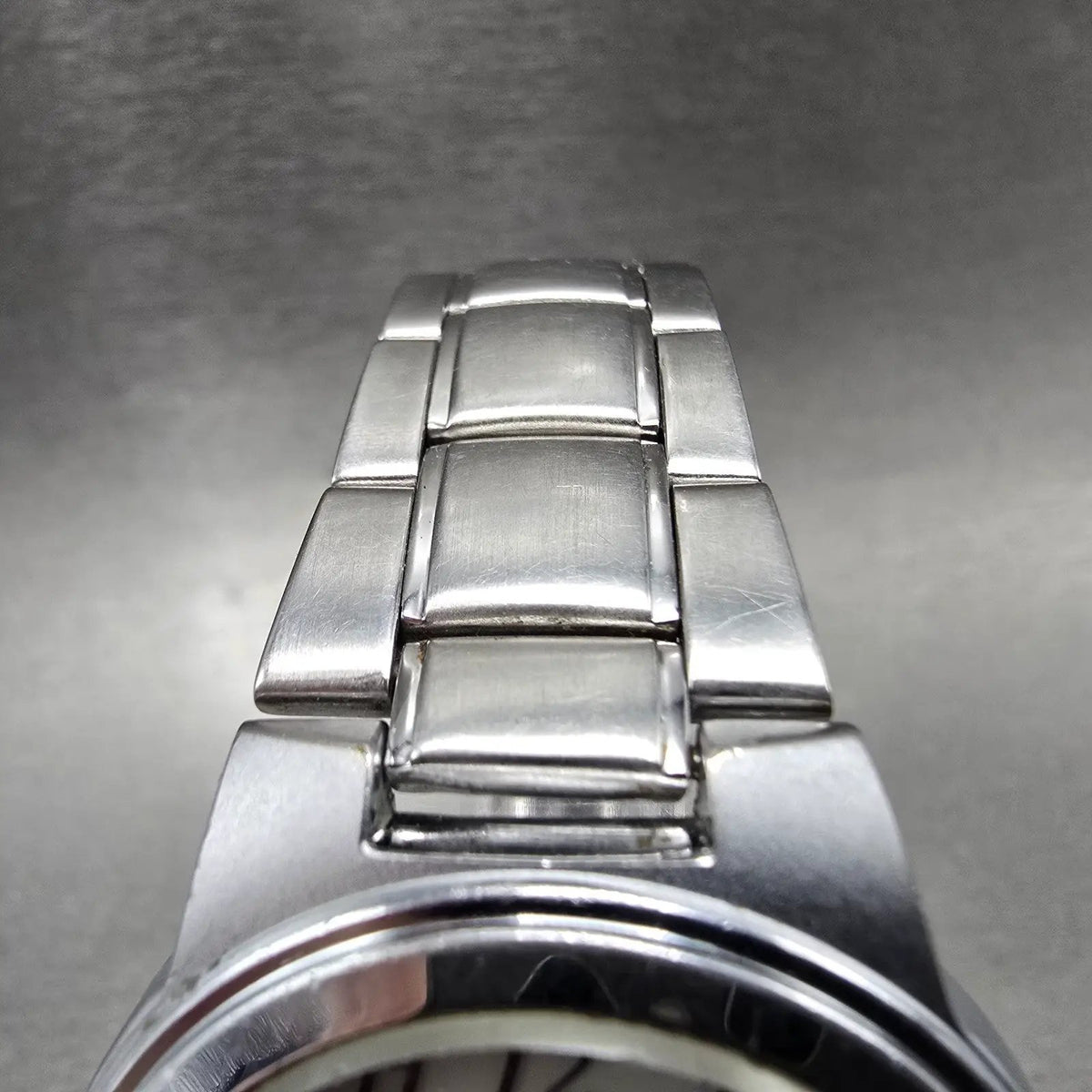 Seiko Alba Solar Watch Men 35mm White Dial Silver Tone Date V145-0BG0 Runs4