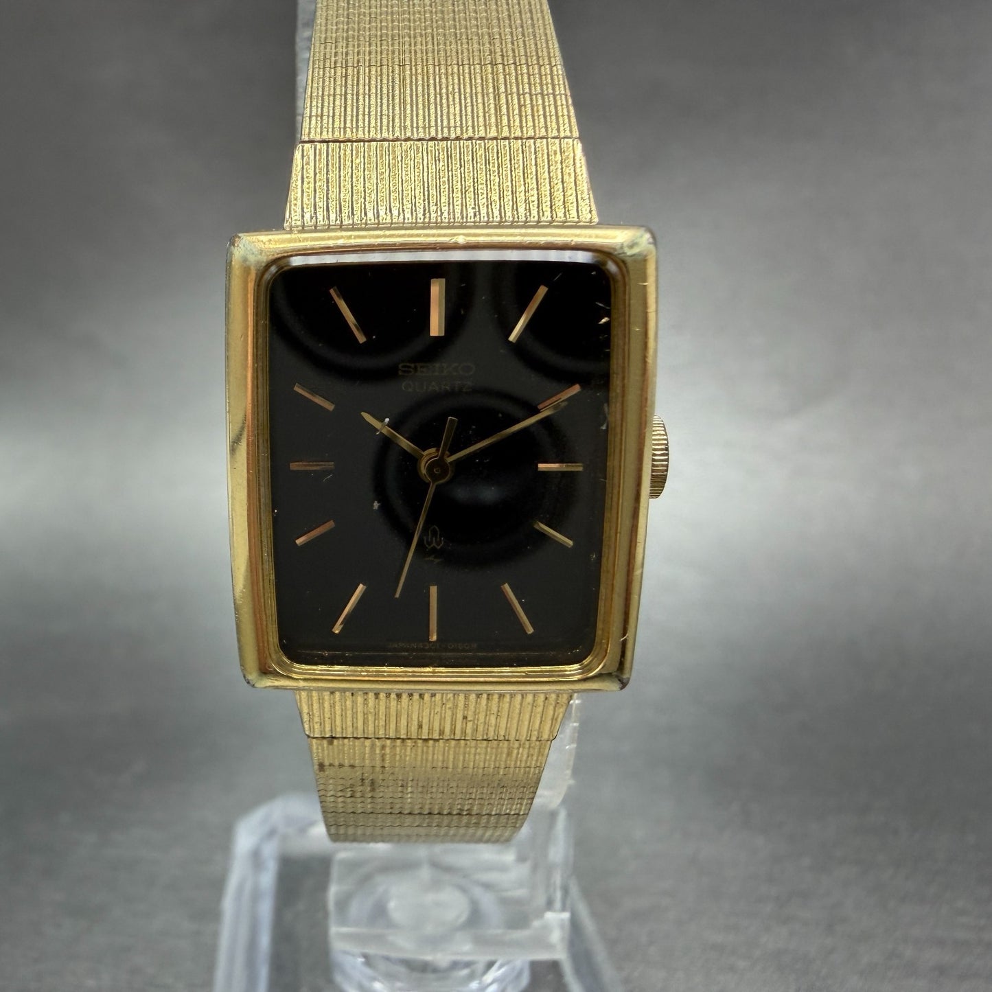 Seiko Tank Watch Women 20mm Black Dial Gold Tone Rectangle 4301-5030 New Battery0