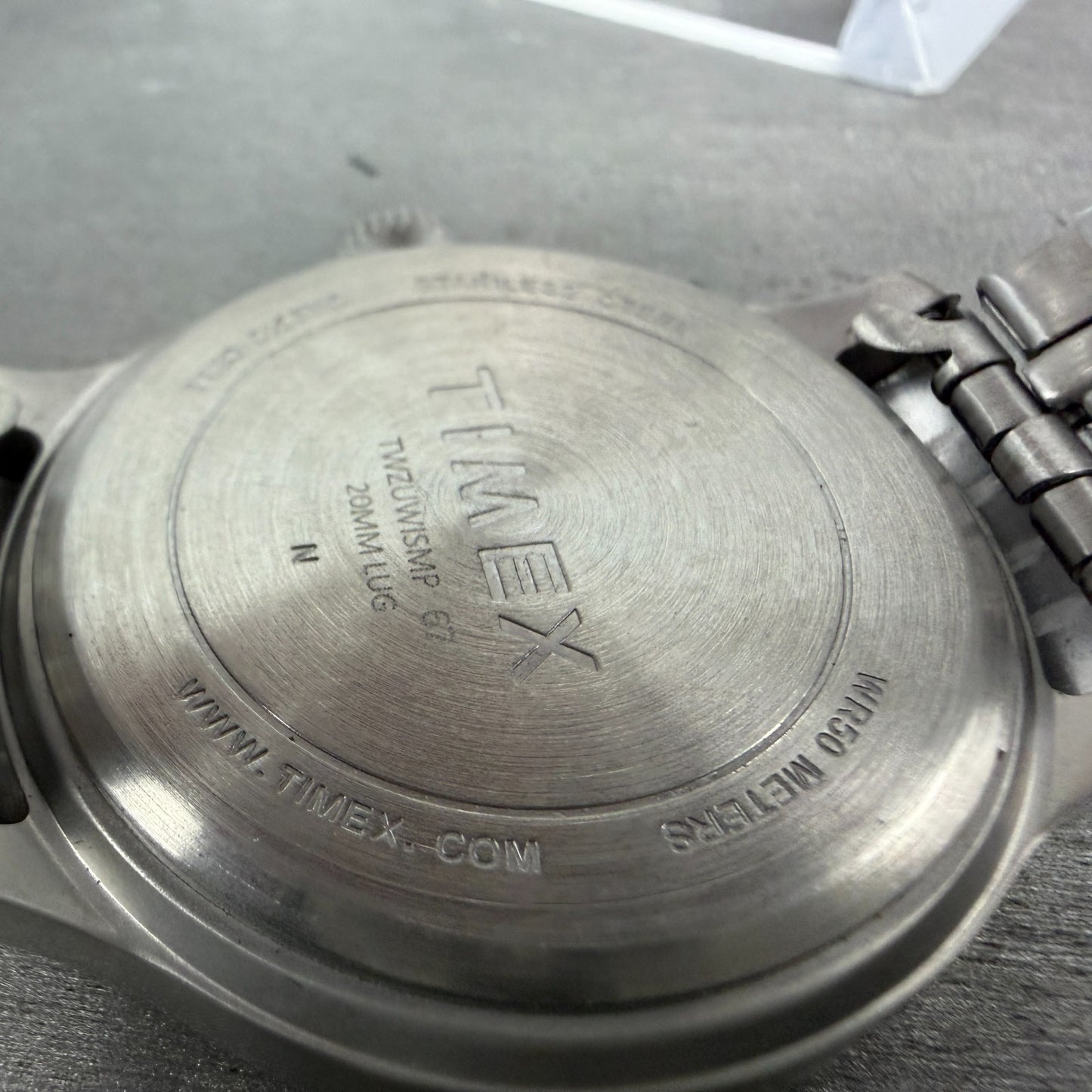 Timex Wisconsin Badgers Watch Men 43mm White Dial Silver Tone Date New Battery9