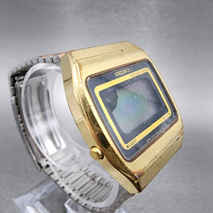 Seiko Digital Watch 34mm Gold Tone Daydate Rectangle F0395010 PARTS4