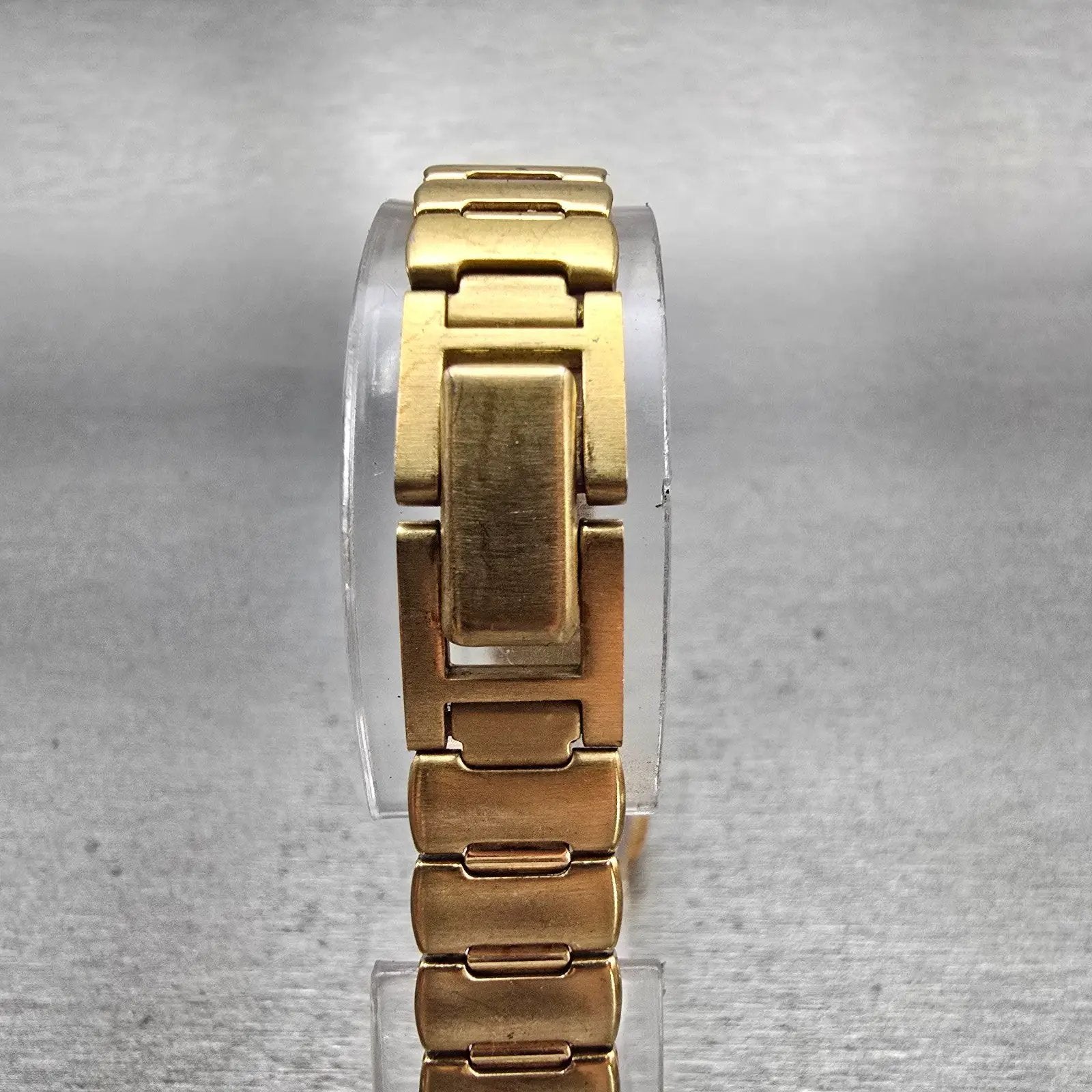 Seiko Watch Women 20mm Black Dial Gold Tone Round 1N00-0C19 New Battery Vintage7