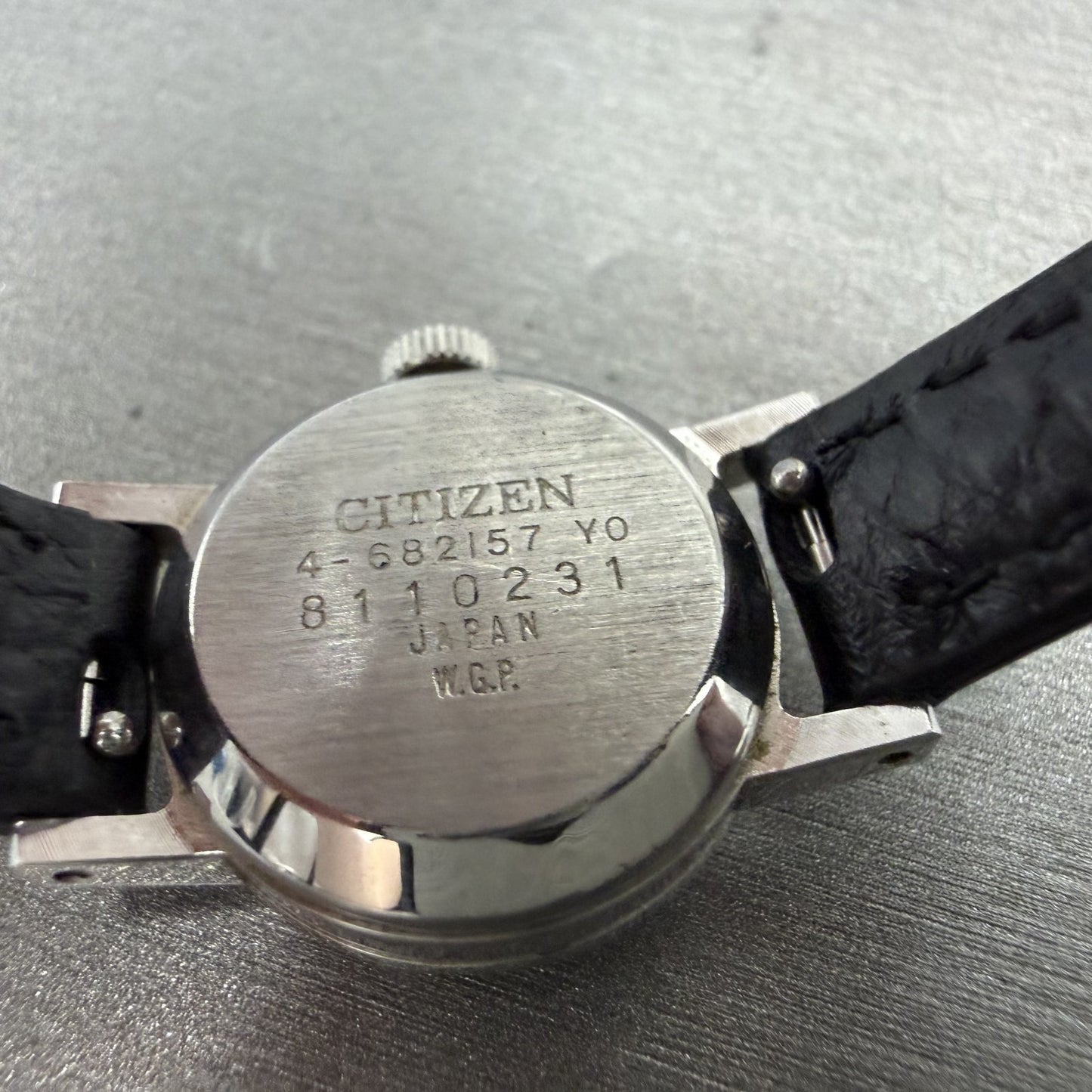 Citizen Watch Women 20mm Silver Dial Silver Tone Round Manual Wind Runs VTG9
