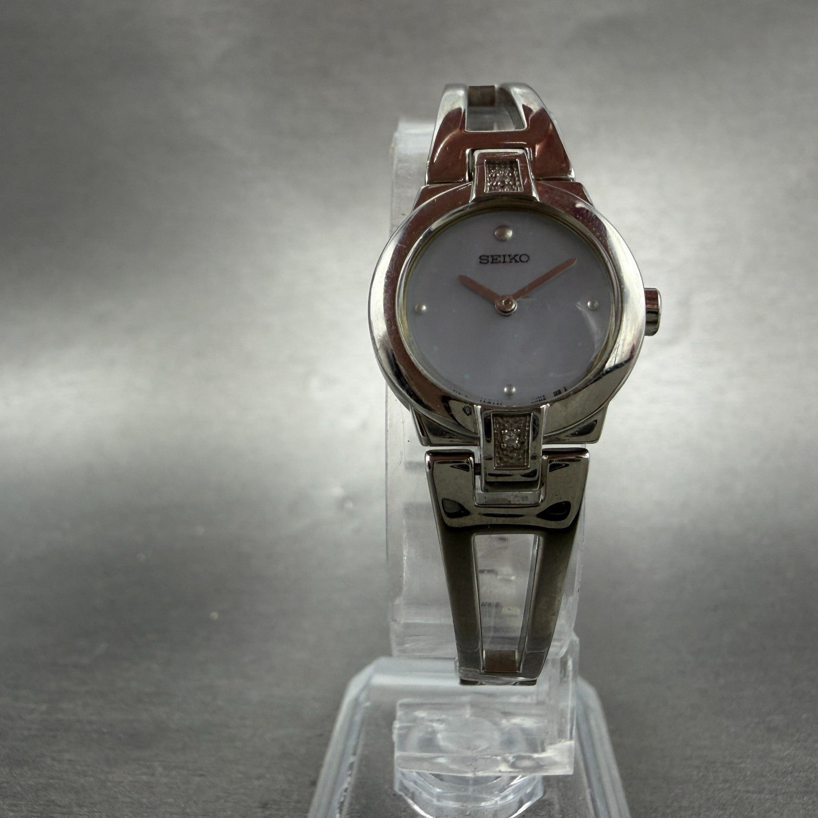 Seiko Watch Women 20mm MOP Dial Silver Tone Round 1n00-0gn0 Vintage New Battery5