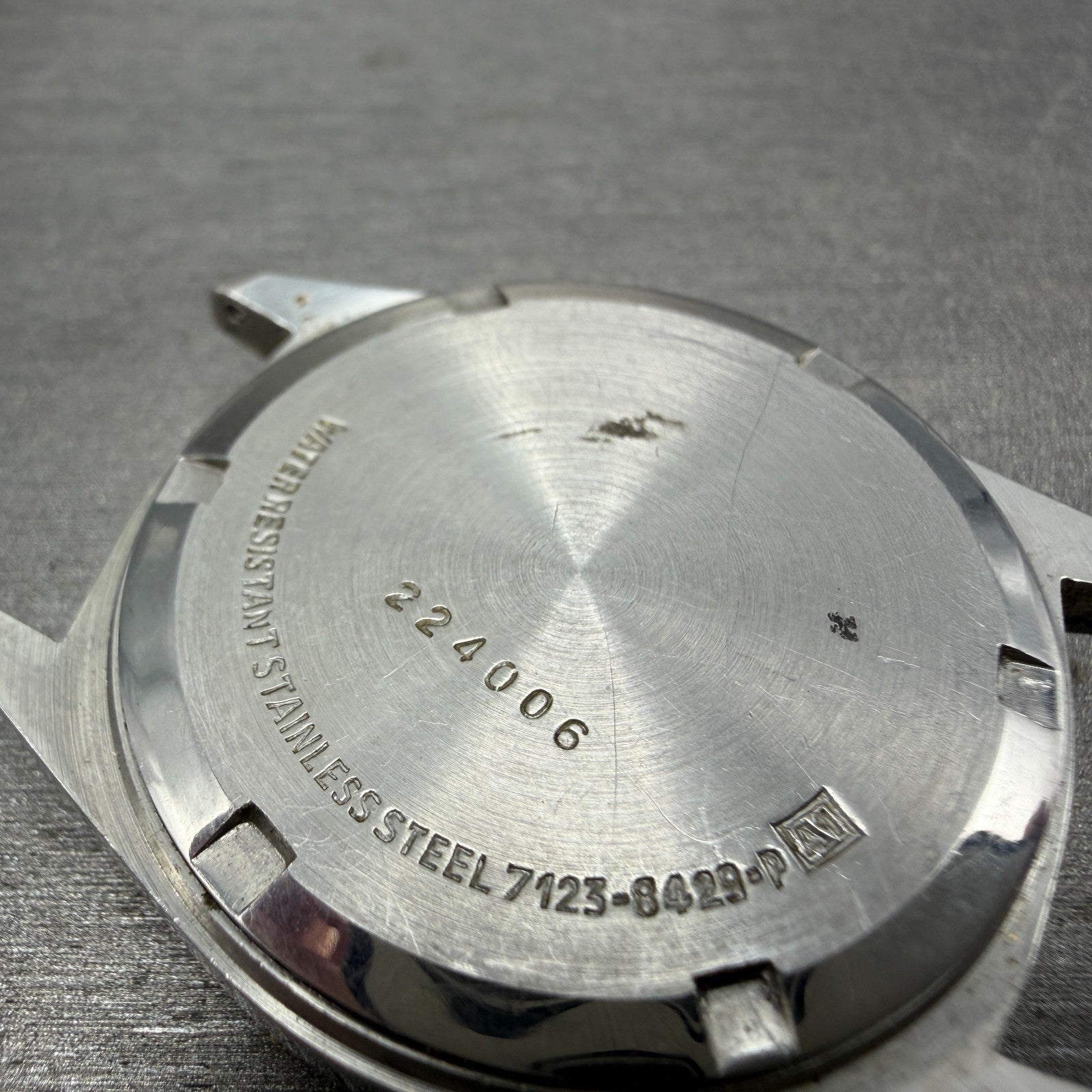 Seiko SQ Watch Men 35mm Silver Dial Silver Tone Daydate Round 7123-8429 PARTS7