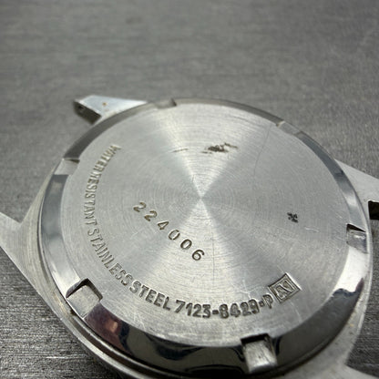 Seiko SQ Watch Men 35mm Silver Dial Silver Tone Daydate Round 7123-8429 PARTS7