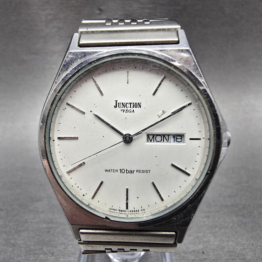 Vega Junction Watch Men 35mm White Dial Silver Tone Daydate Round New Battery0
