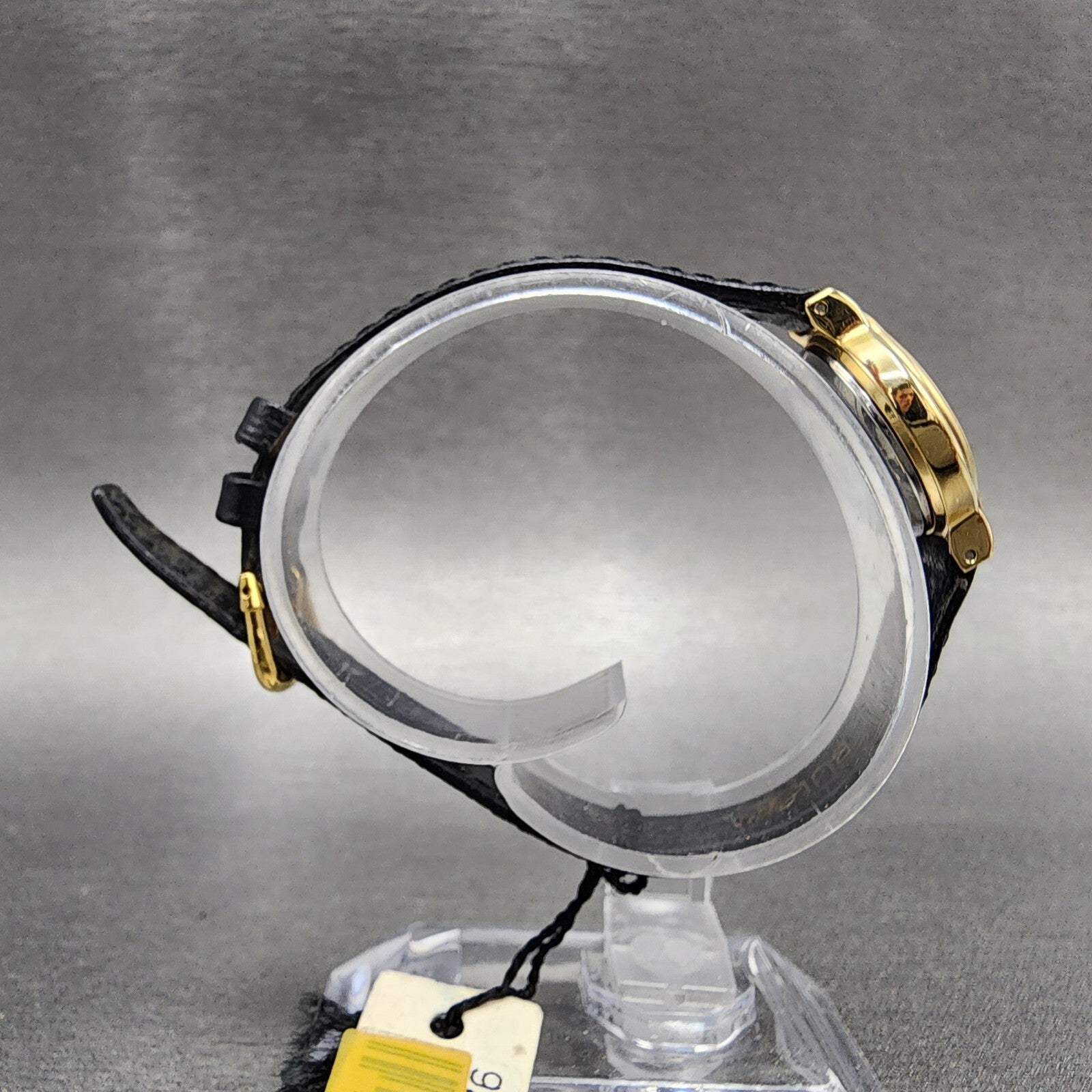 Bulova Watch Watch Women 20mm Gold dial Gold Tone Round New Batt NOS 92E9610
