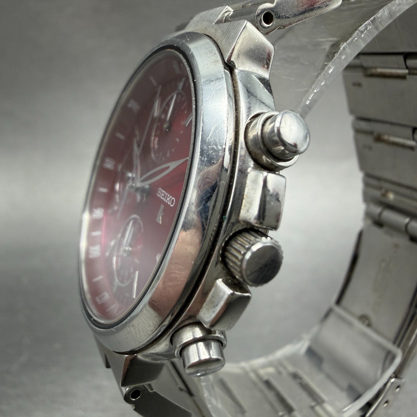 Seiko Lukia Chronograph Watch Women 35mm Red Dial Silver Dial Date New Battery2