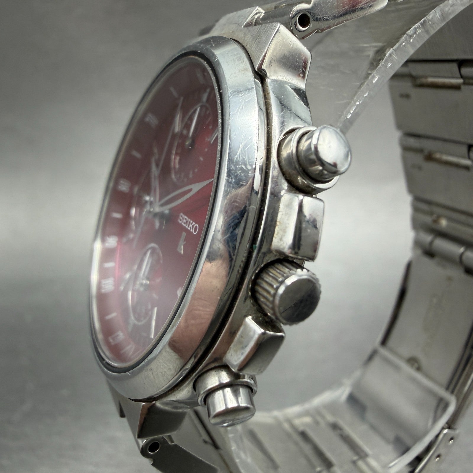 Seiko Lukia Chronograph Watch Women 35mm Red Dial Silver Dial Date New Battery2
