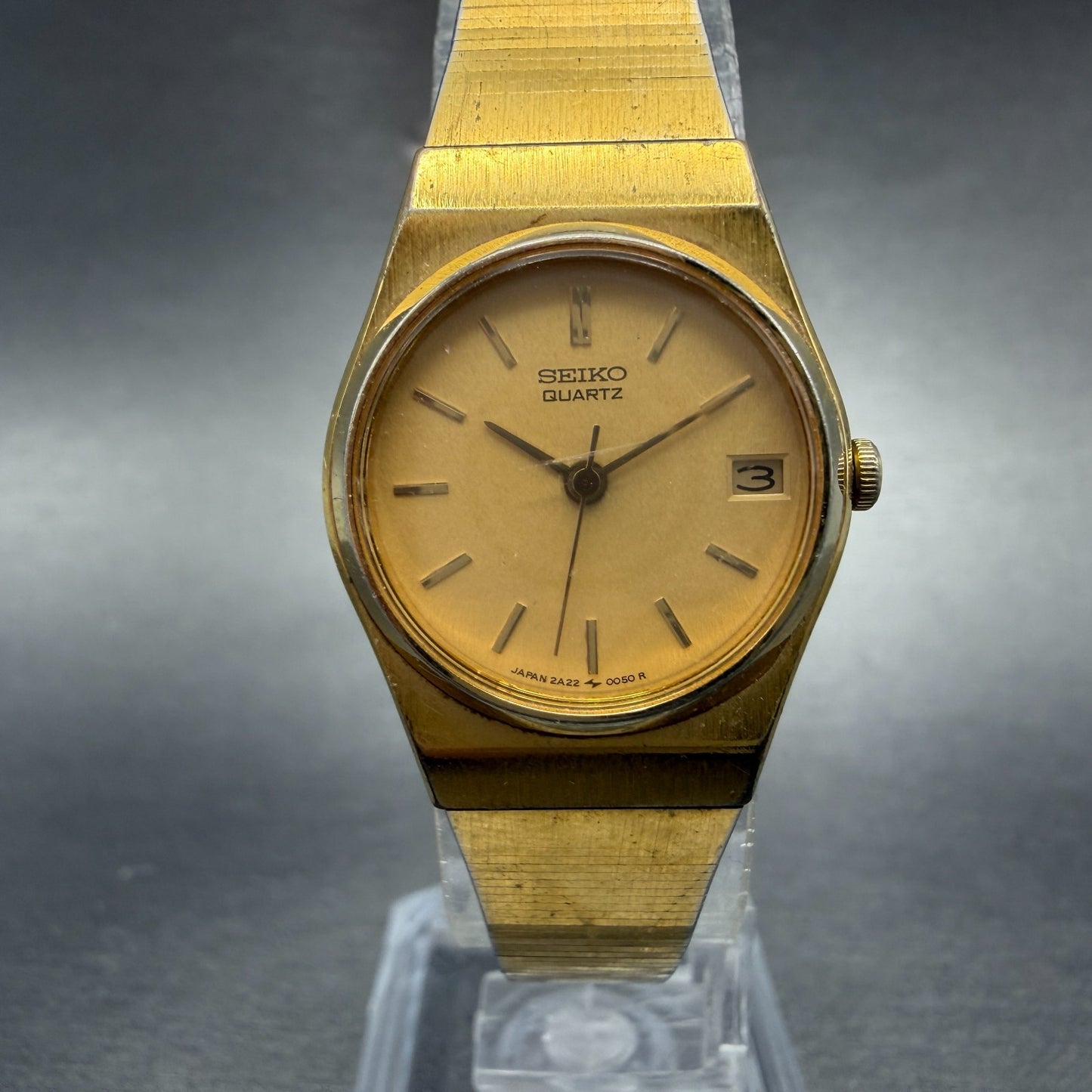 Seiko Watch Women 21mm Champagne Dial Gold Tone Date Round 2A22-0029 New Battery0