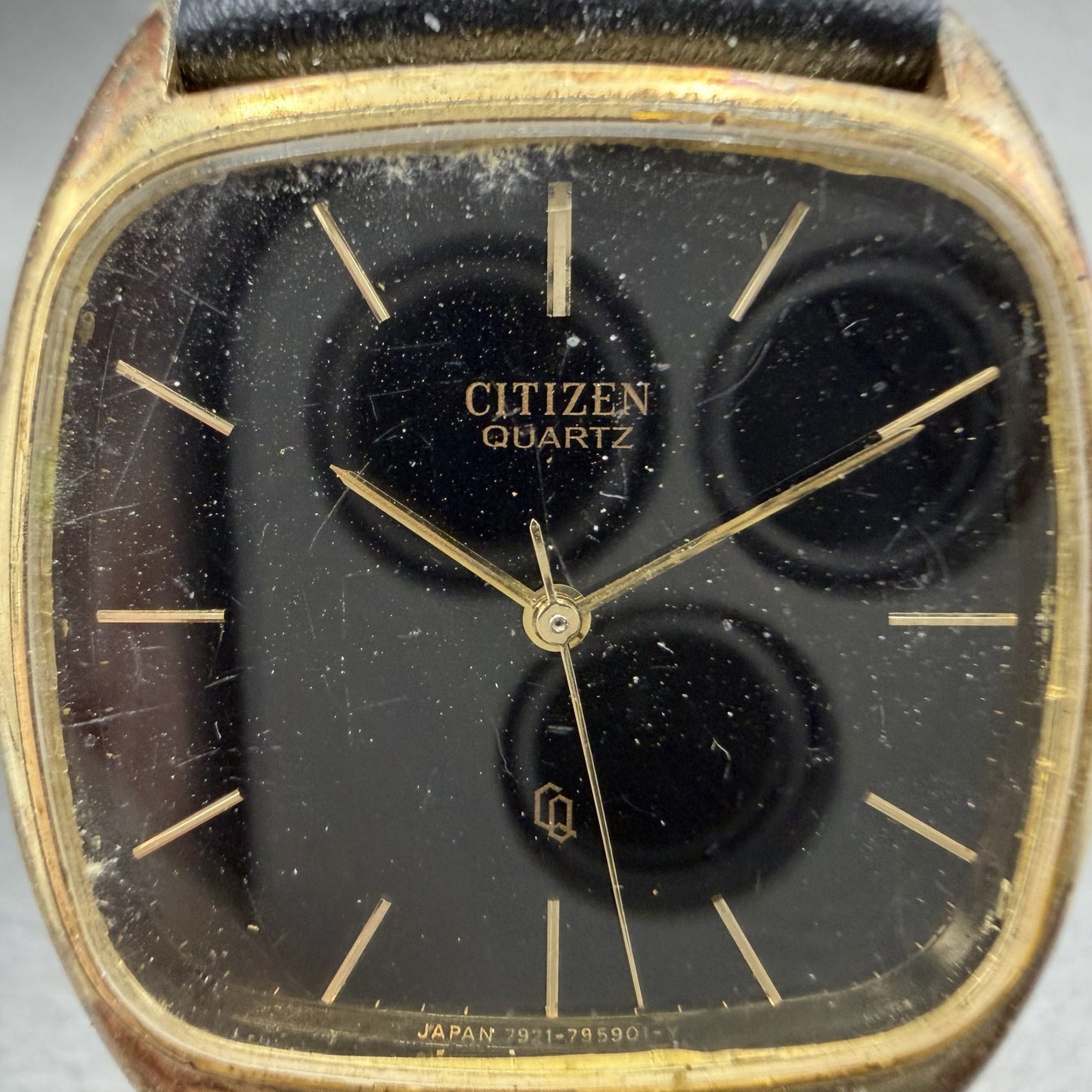Citizen CQ Watch Men 32mm Black Dial Gold Tone Recatngle 4-795547 New Battery1