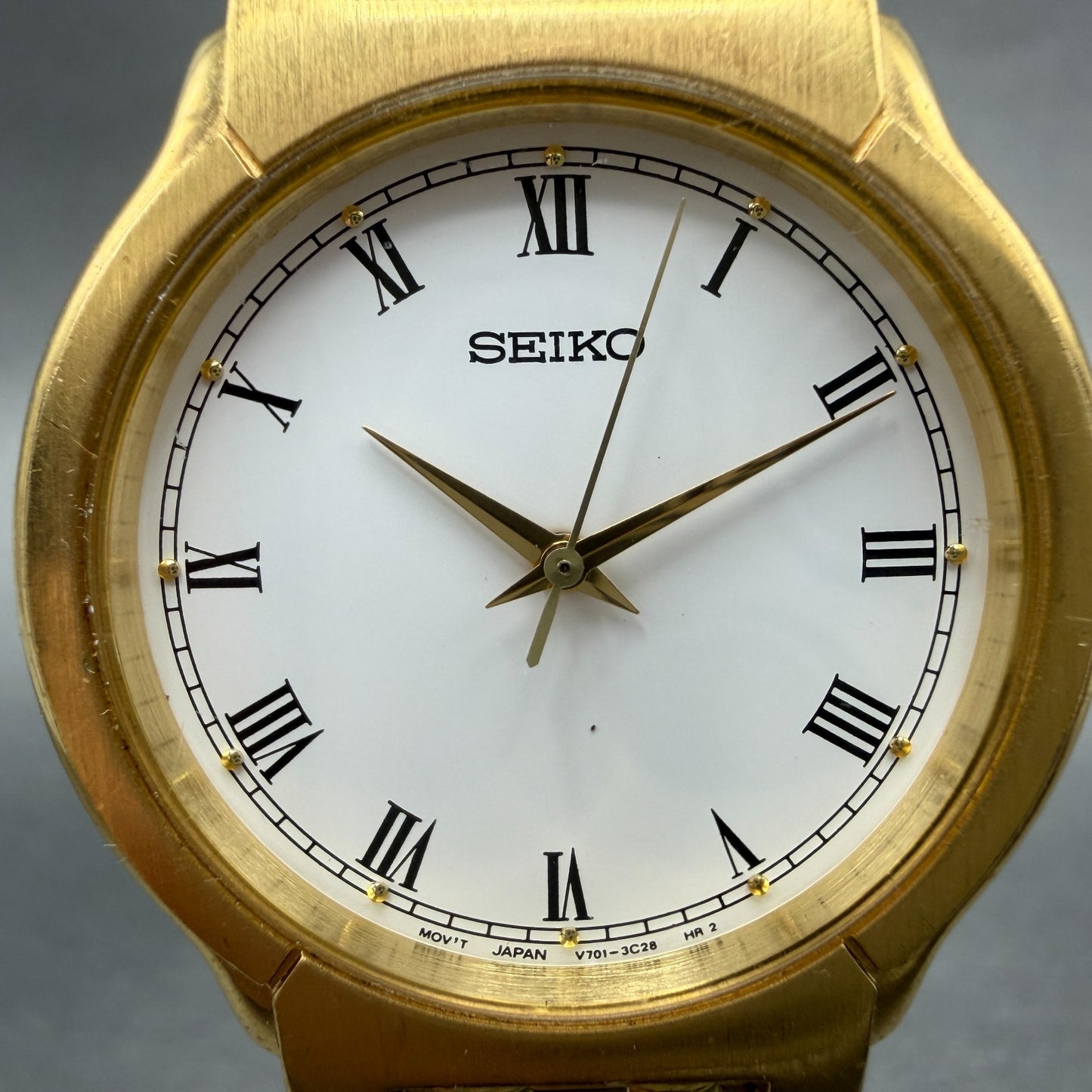 Seiko Watch Men 32mm White Dial God Tone Round V701-2b60 New Battery Vinatge1