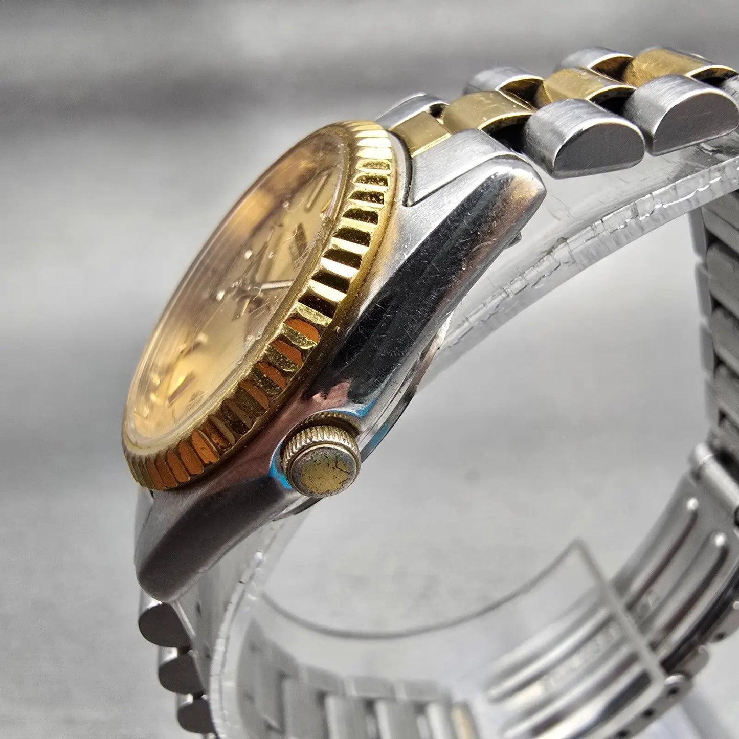 Seiko Watch Women 23mm Gold Dial Two Tone Daydate Round 7N83-0041 New Battery2