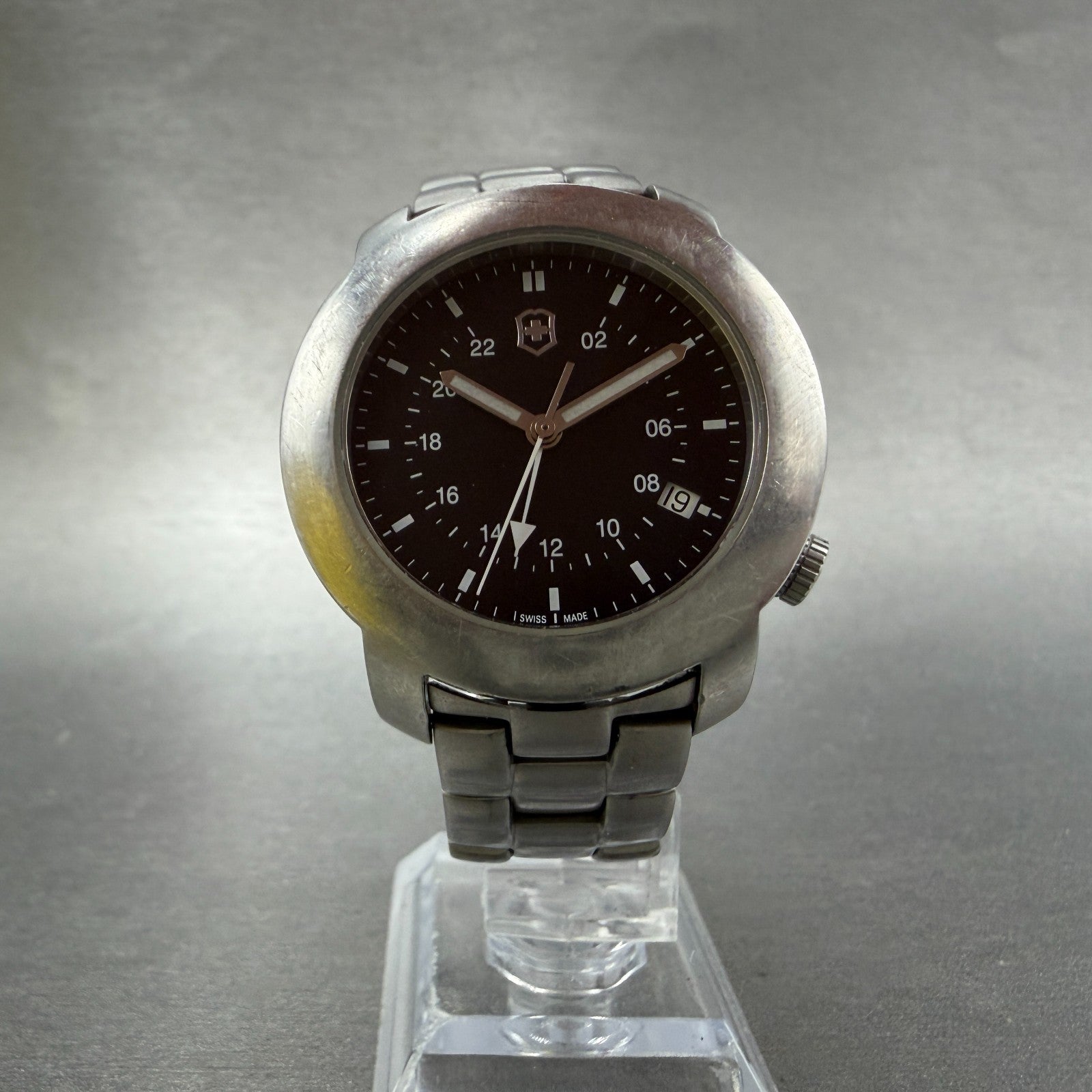 Victorinox V7-02 GMT Watch Men 37mm Black Dial Steel Date Round New Battery5