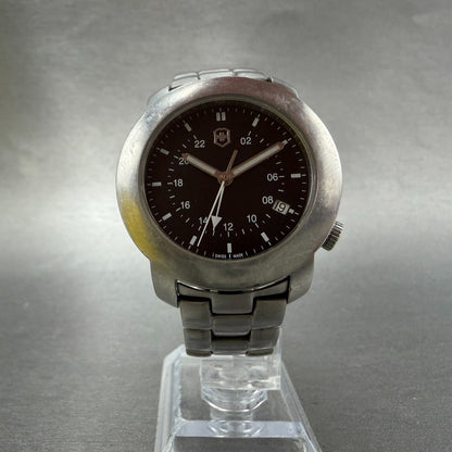 Victorinox V7-02 GMT Watch Men 37mm Black Dial Steel Date Round New Battery5