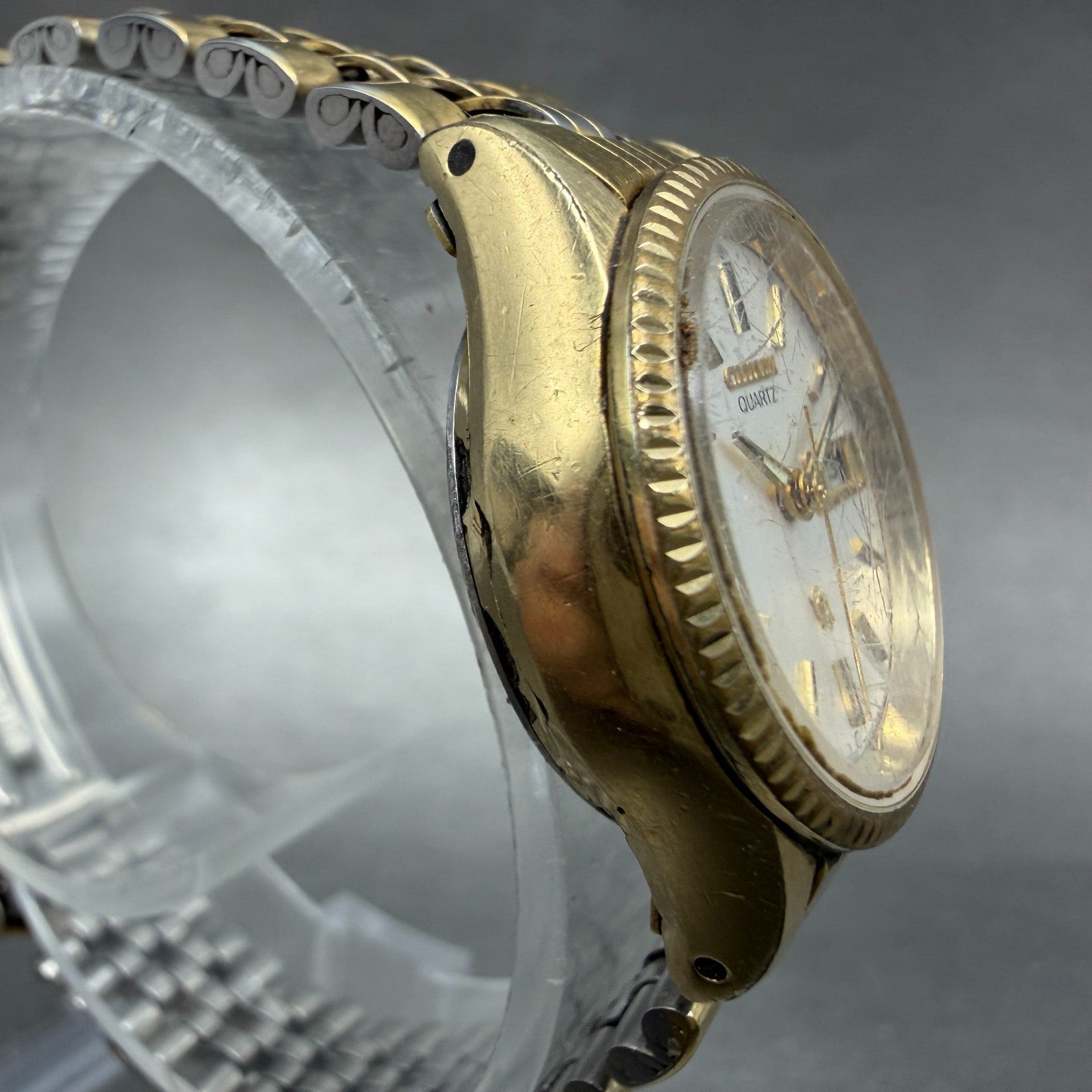 Citizen CQ Watch Women 25mm Silver Dial Gold Tone Daydate Round New Battery VTGA3