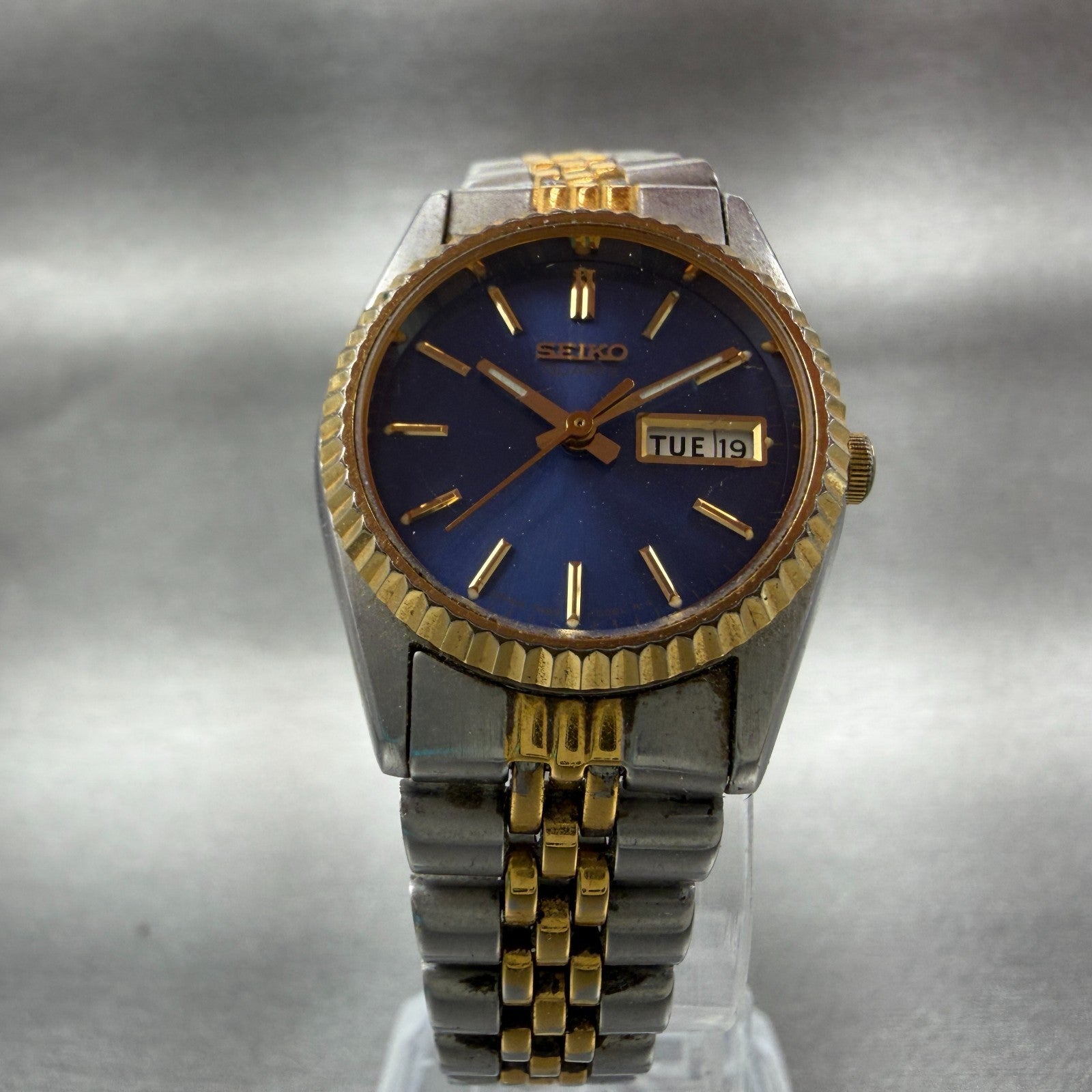 Seiko Watch Women 24mm Blue Dial Two Tone Daydate Round 7N830049 New Batt AB325