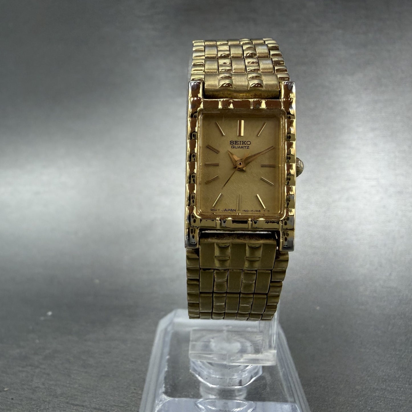 Seiko Tank Watch Women 16mm Champagne Dial Gold Tone Rectangle 1N01-5A69 New Bat5