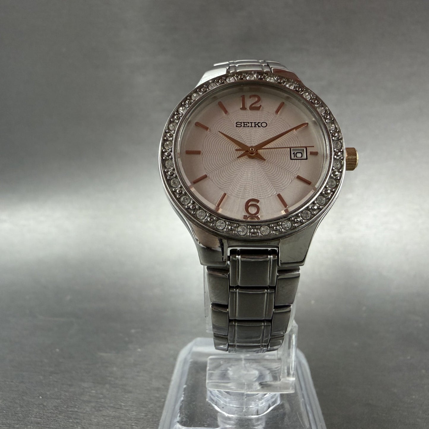 Seiko Watch Women 28mm Silver Dial Silver Tone Round Date 6N22-00D0 New Battery5