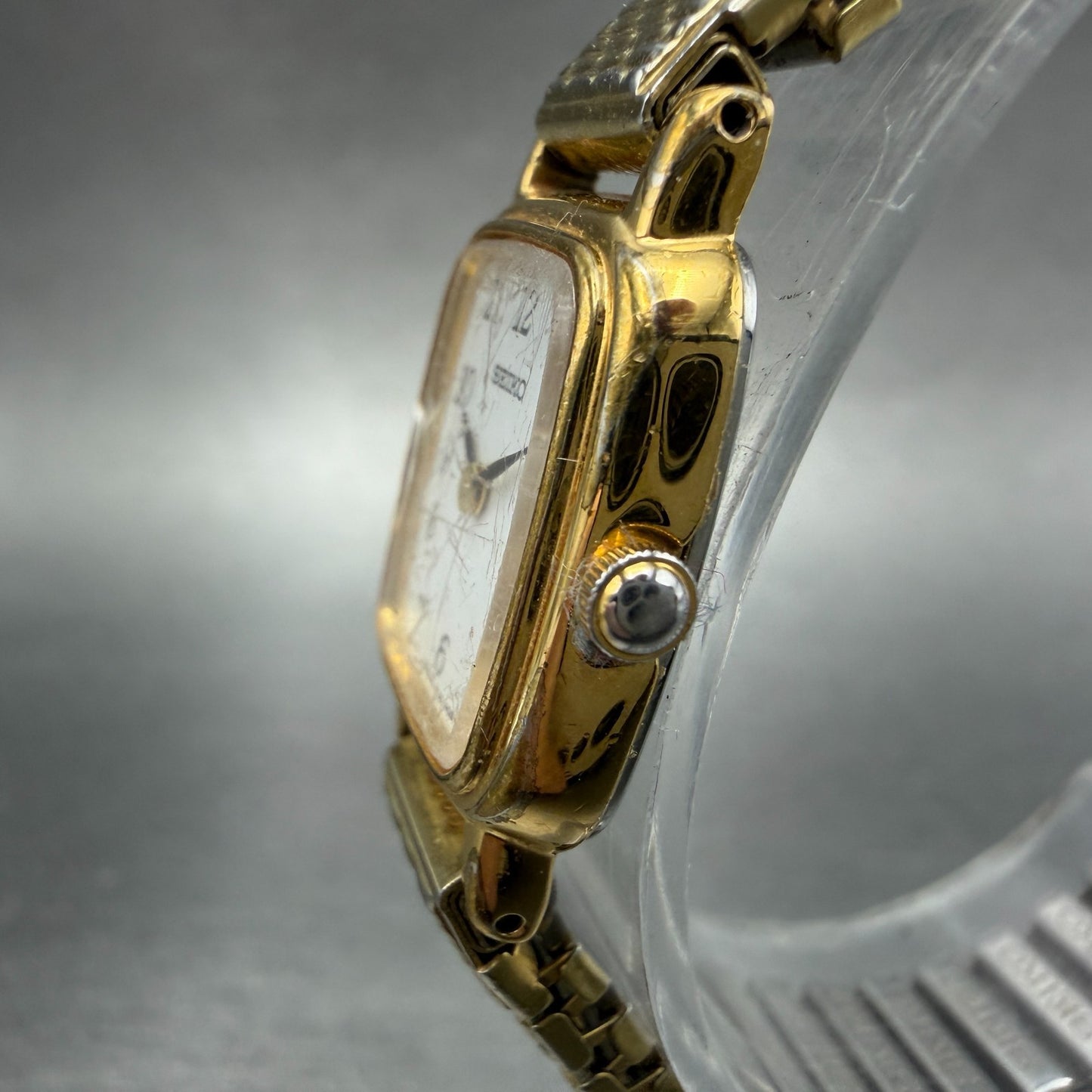 Seiko Watch Women 18mm White Dial Gold Tone Rectangle 1N00-5K29 New Battery 5192