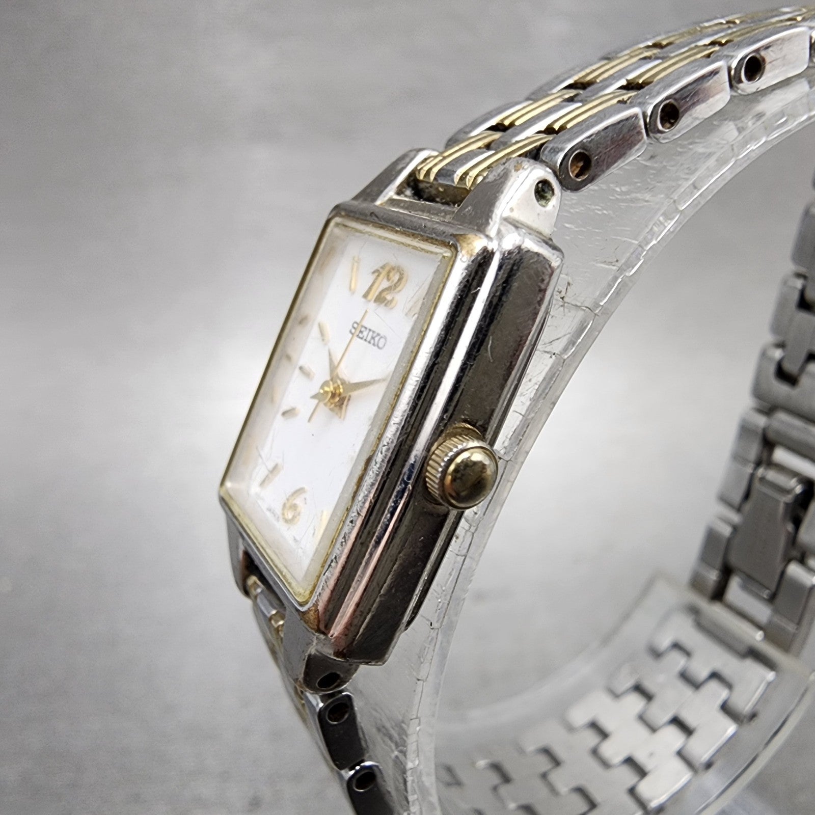 Seiko Tank Watch Women 16mm White Dial Two Tone Rectangle 1N010FH0 New Battery2