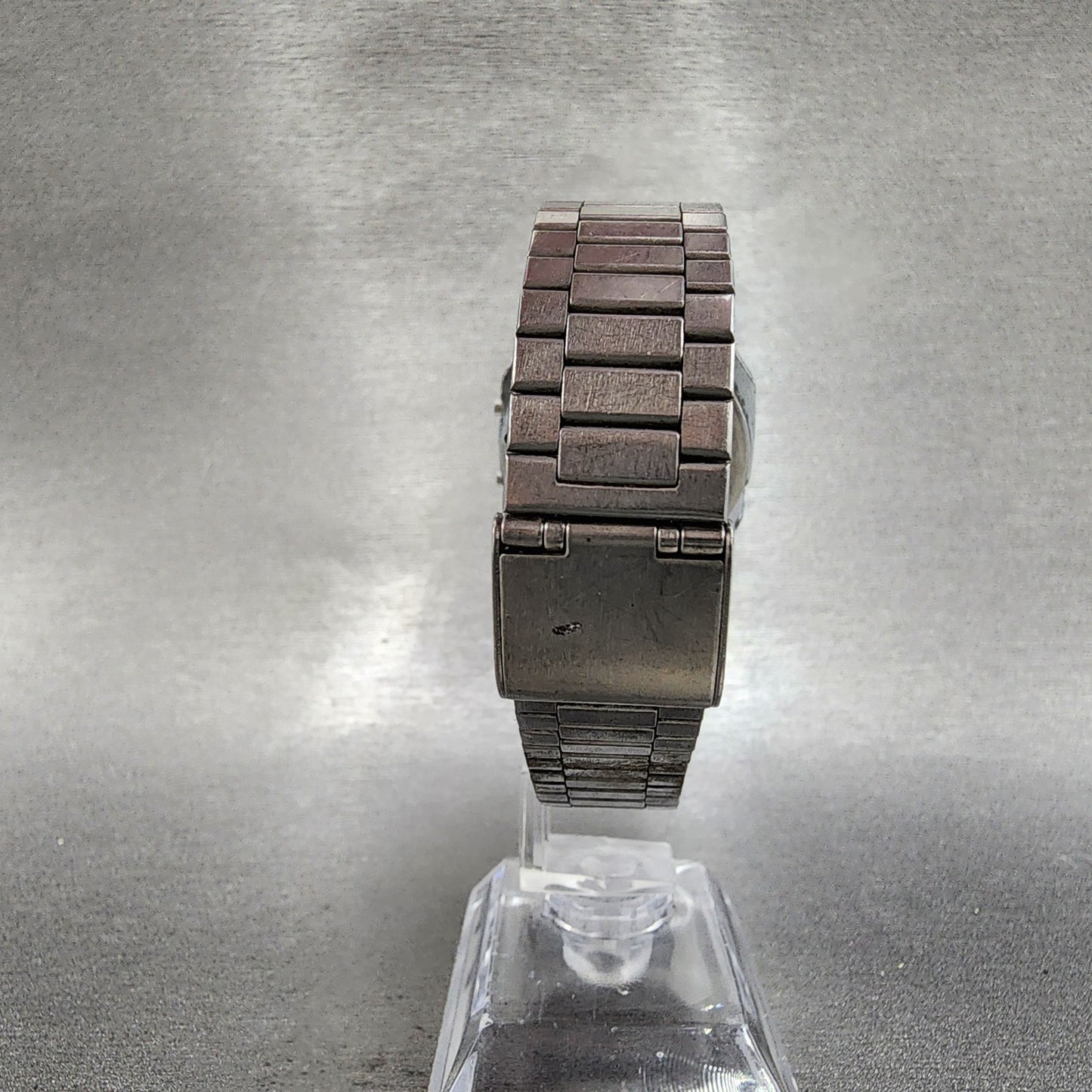 Seiko ALBA Digital Watch Men 33mm LCD Silver Tone Date Month W4015050 New Batt8