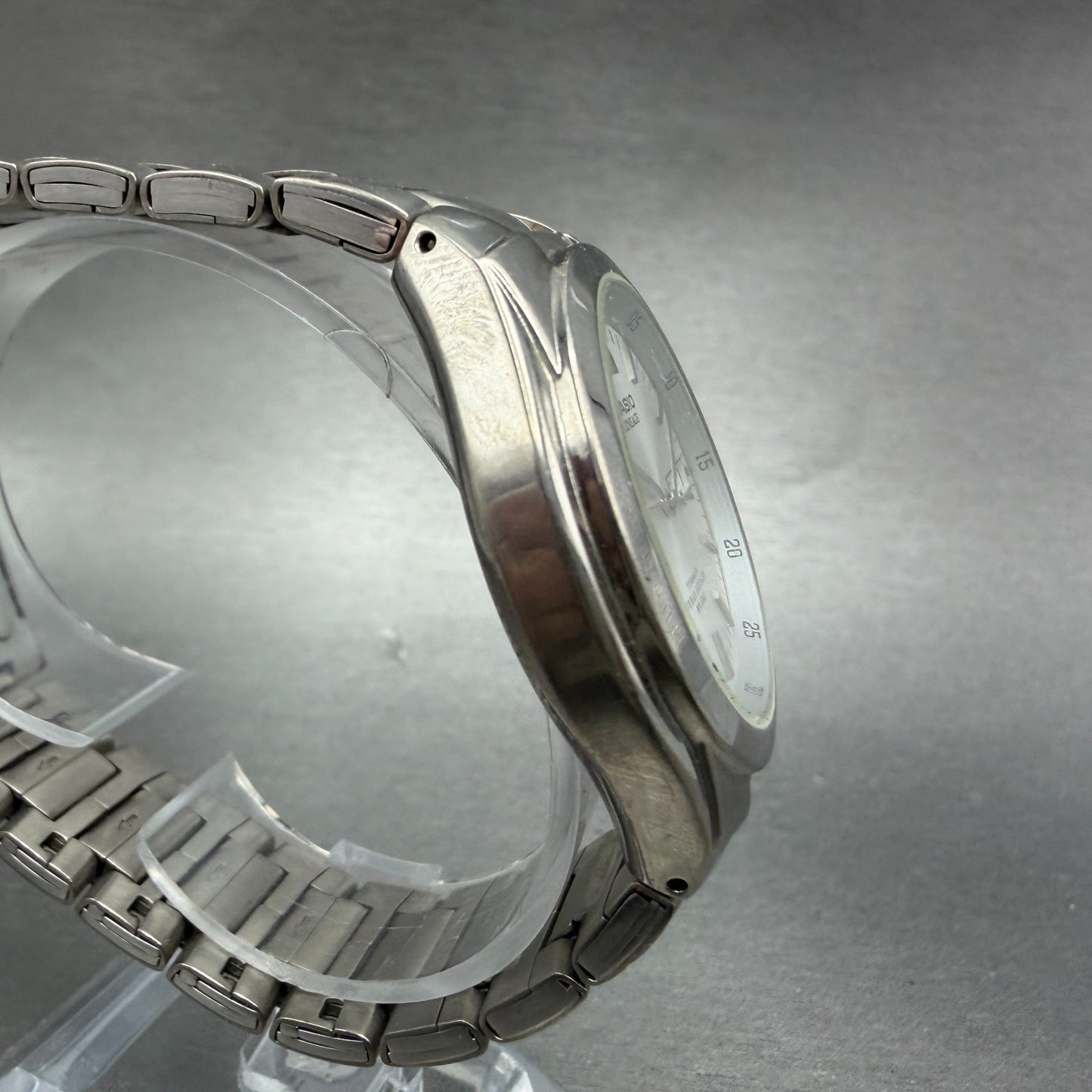 Casio Lineage Titanium Watch Men 38mm Silver Dial Daydate LIN-171J New Battery L3