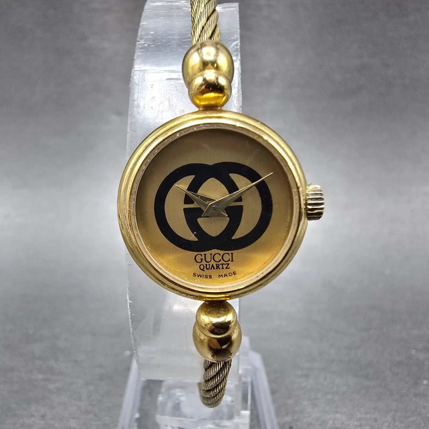Gucci Watch Women 20mm Black Dial Gold Plated Round 2047L New Battery Vintage0