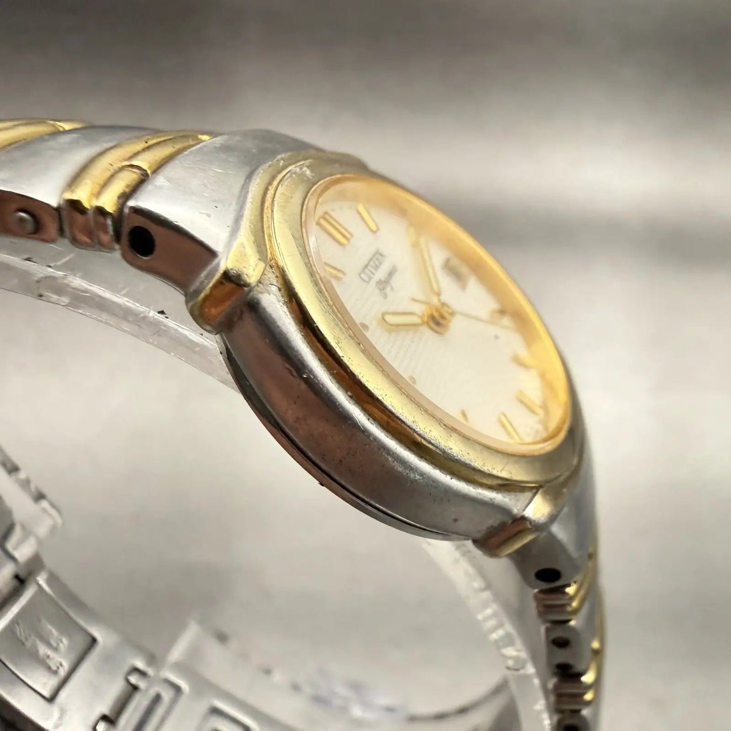 Citizen Elegance Watch Women 24mm White Dial Two Tone Date Round New Battery3
