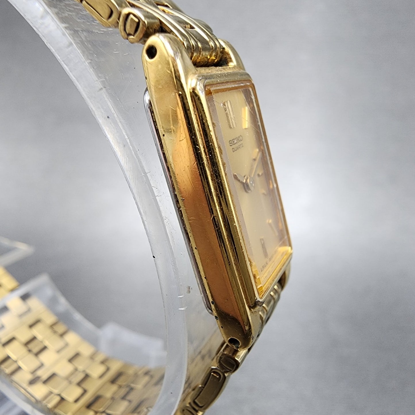 Seiko Tank Watch Women 13mm Champagne Dial Gold Tone 2e207021 New Battery ABC123