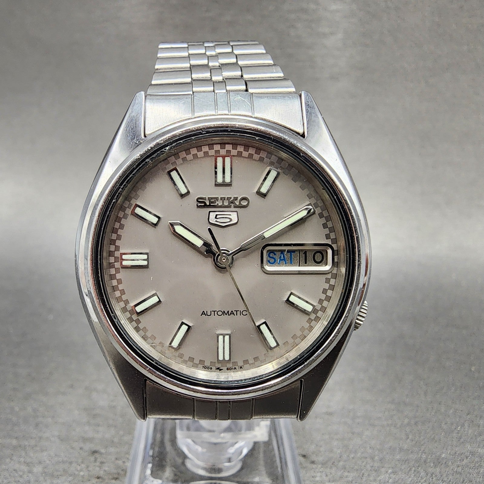 Seiko 5 Automatic Watch Men 35mm Silver Dial Silver Tone Daydate 70096000 PARTS0