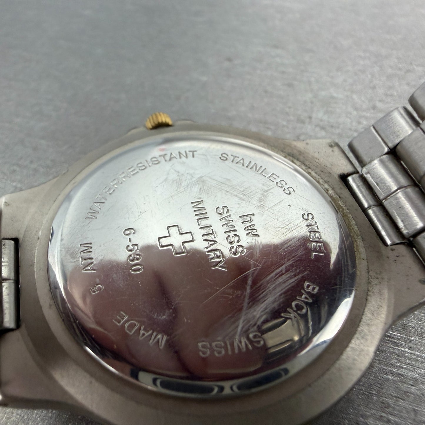 HW Swiss Military Dive Watch Men 37mm Gold Dial Two Tone Date Round New Battery9