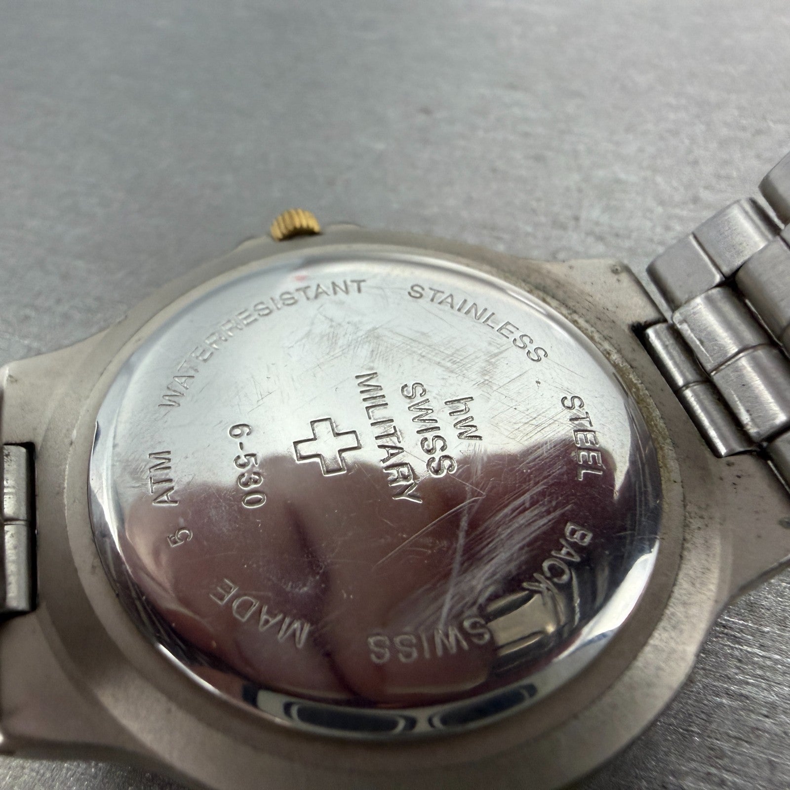 HW Swiss Military Dive Watch Men 37mm Gold Dial Two Tone Date Round New Battery9